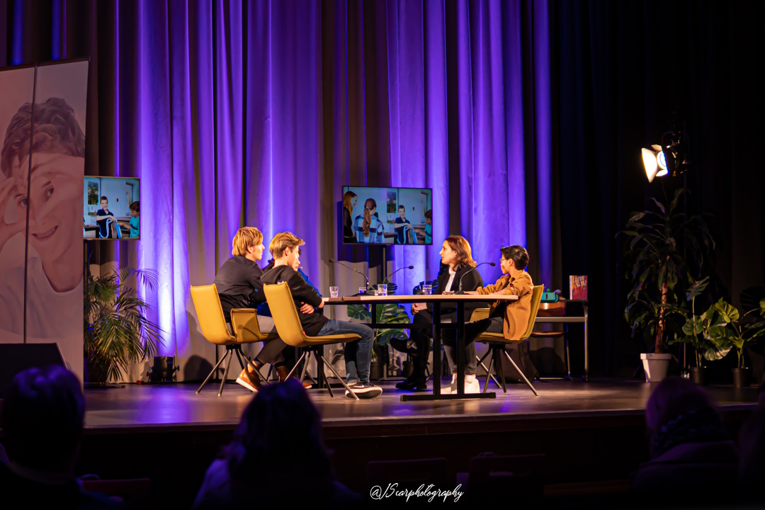 Bonhoeffer College Livestream